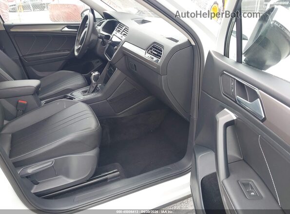 3VV3B7AX1RM196120 2024 VOLKSWAGEN TIGUAN Белый Вид салона спереди