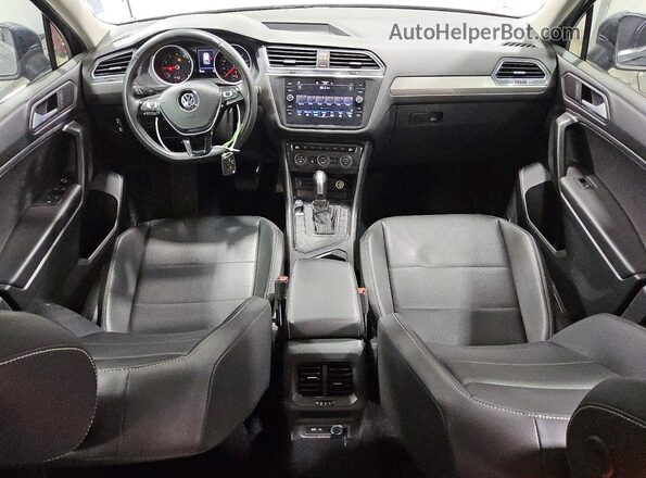 3VV3B7AX2MM120396 2021 VOLKSWAGEN TIGUAN Серый Вид панели приборов