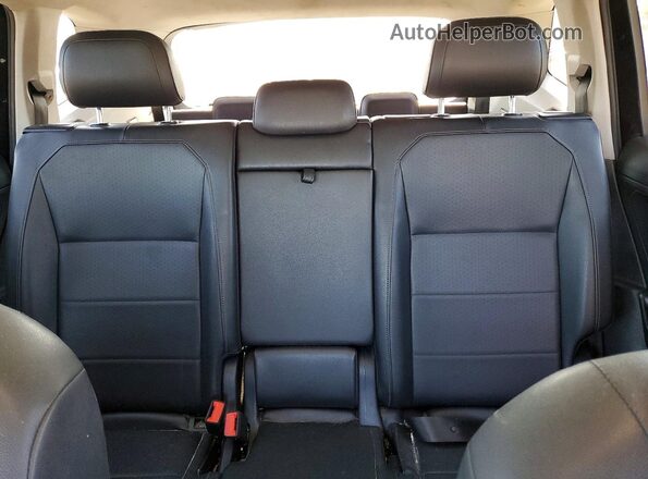 3VV3B7AX3LM098178 2020 VOLKSWAGEN TIGUAN Черный Вид задних сидений