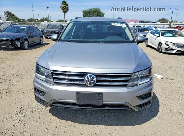 3VV3B7AX4LM013834 2020 VOLKSWAGEN TIGUAN Серебряный Вид спереди