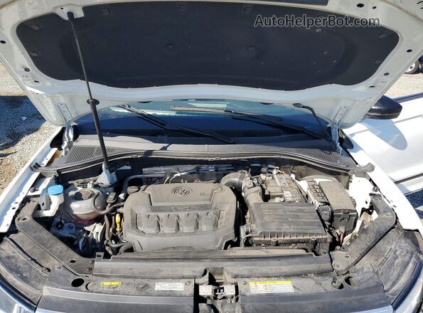 3VV3B7AX4MM108802 2021 VOLKSWAGEN TIGUAN White Вид підкапотного простору