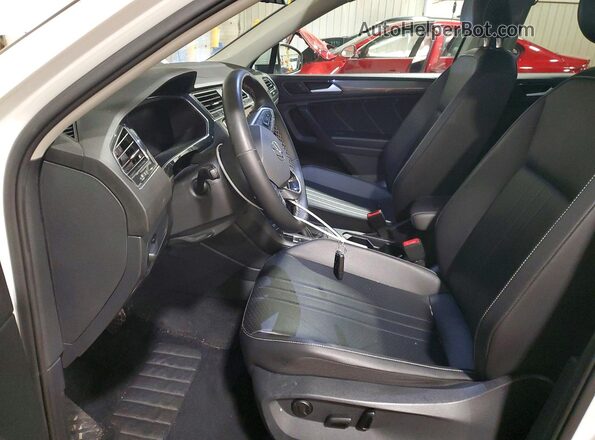 3VV3B7AX4NM073728 2022 VOLKSWAGEN TIGUAN Белый Вид салона спереди