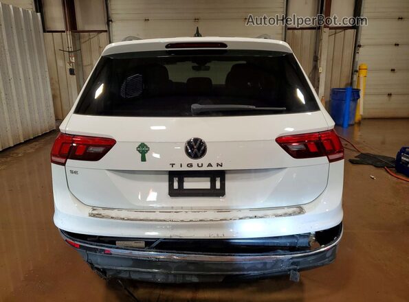 3VV3B7AX4NM073728 2022 VOLKSWAGEN TIGUAN Белый Вид сзади