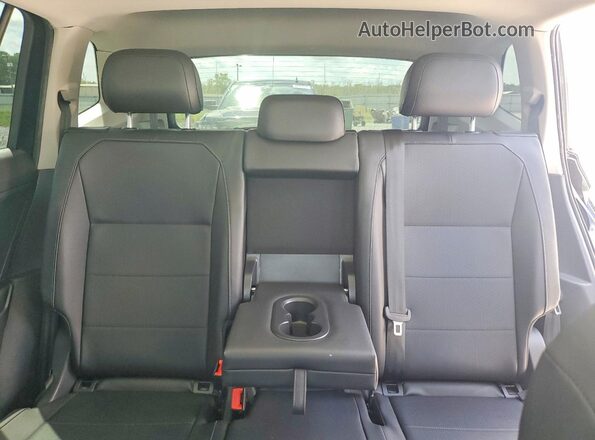 3VV3B7AX6JM103242 2018 VOLKSWAGEN TIGUAN Black უკანა სავარძლების ხედი