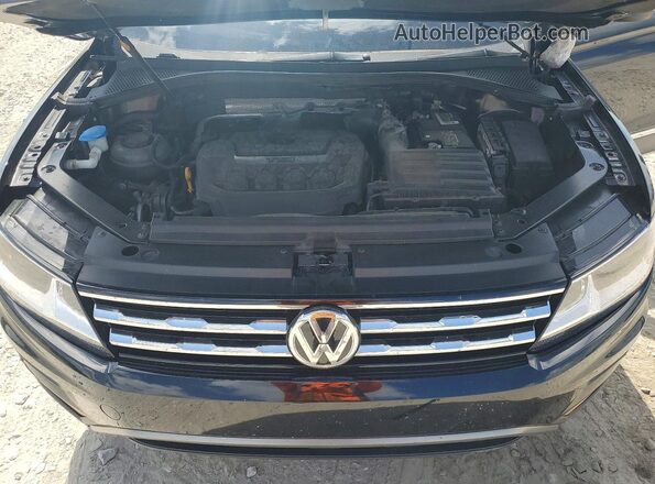 3VV3B7AX6JM103242 2018 VOLKSWAGEN TIGUAN Black ძრავის განყოფილების ხედი