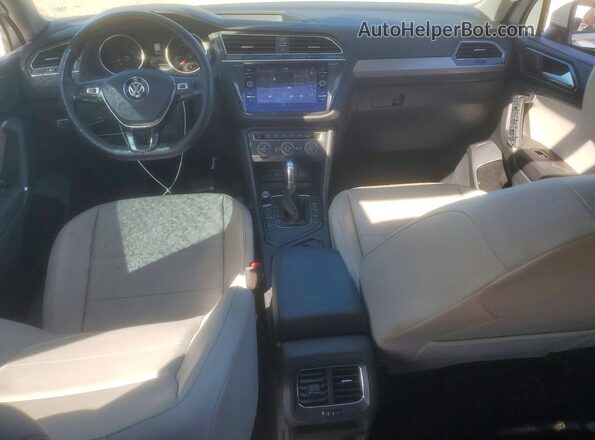 3VV3B7AX6JM150061 2018 VOLKSWAGEN TIGUAN Белый Вид панели приборов