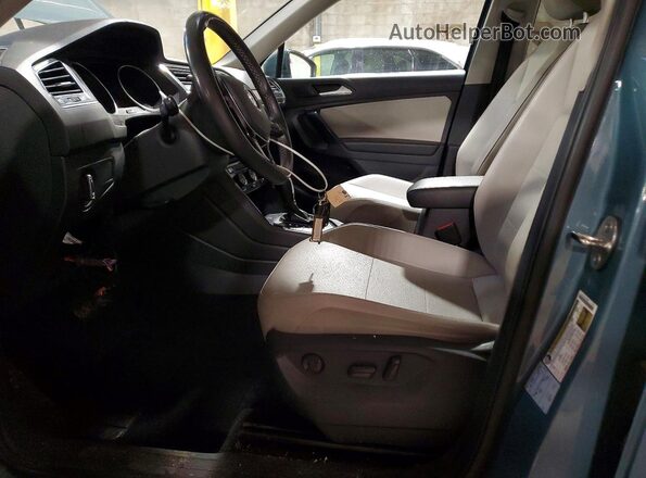 3VV3B7AX7MM060048 2021 VOLKSWAGEN TIGUAN Синий Вид салона спереди