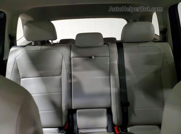 3VV3B7AX7MM060048 2021 VOLKSWAGEN TIGUAN Синий Вид задних сидений