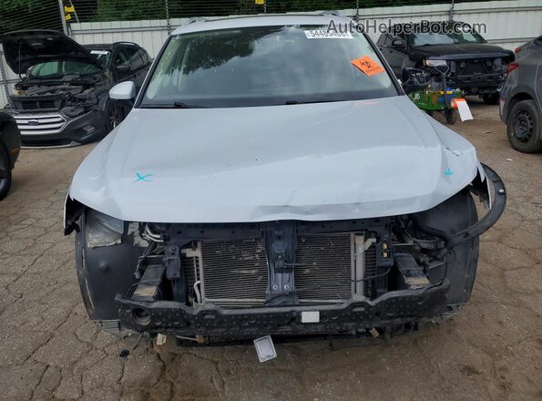 3VV3B7AX8JM068591 2018 VOLKSWAGEN TIGUAN Белый Вид спереди