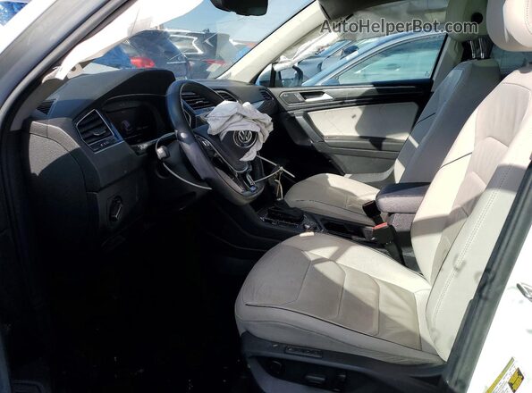 3VV4B7AX6KM059314 2019 VOLKSWAGEN TIGUAN Белый Вид салона спереди