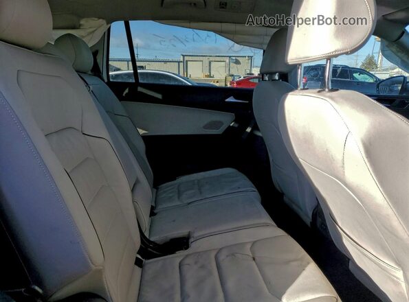 3VV4B7AX6KM059314 2019 VOLKSWAGEN TIGUAN Белый Вид задней части салона