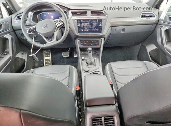 3VV4B7AX7RM106862 2024 VOLKSWAGEN TIGUAN Черный Вид панели приборов