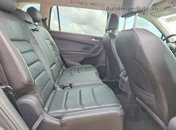 3VV5B7AX7JM090381 2018 VOLKSWAGEN TIGUAN Серый Вид задней части салона