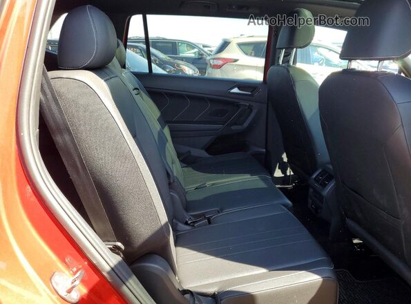 3VV8B7AX0RM228156 2024 VOLKSWAGEN TIGUAN Red Вид задніх сидінь