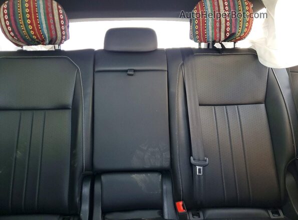 3VV8B7AX5NM113451 2022 VOLKSWAGEN TIGUAN White Вид задніх сидінь