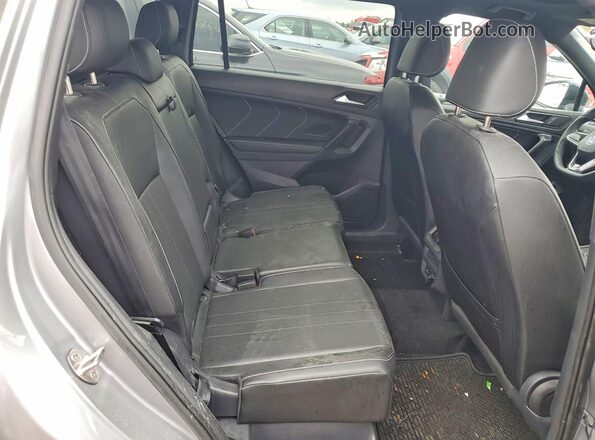 3VV8B7AX6RM007208 2024 VOLKSWAGEN TIGUAN Серый Вид задней части салона
