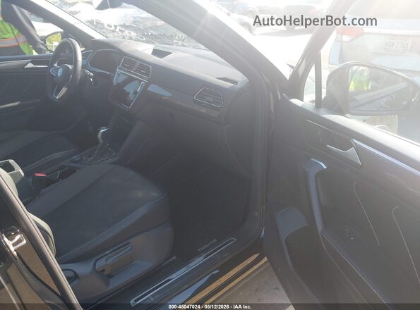 3VV8B7AX6RM009699 2024 VOLKSWAGEN TIGUAN Черный Вид салона спереди