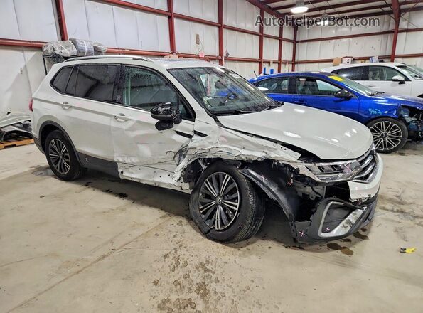 3VVAB7AX4RM222538 2024 VOLKSWAGEN TIGUAN White Przód prawy
