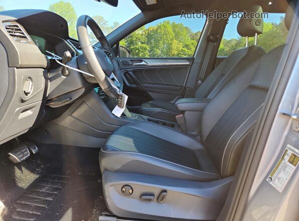3VVCB7AX1RM099953 2024 VOLKSWAGEN TIGUAN Silver Widok wnętrza z przodu