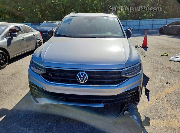 3VVCB7AX1RM099953 2024 VOLKSWAGEN TIGUAN Silver Widok z przodu