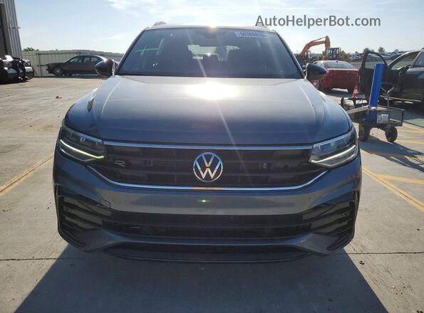 3VVCB7AX2PM093043 2023 VOLKSWAGEN TIGUAN Gray Widok z przodu