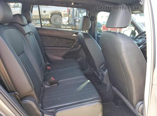 3VVCB7AX2PM093043 2023 VOLKSWAGEN TIGUAN Gray Widok wnętrza z tyłu