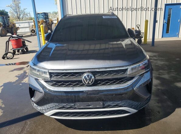 3VVCX7B28NM028344 2022 VOLKSWAGEN TAOS Gray Widok z przodu