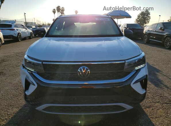 3VVCX7B2XPM366928 2023 VOLKSWAGEN TAOS White Widok z przodu