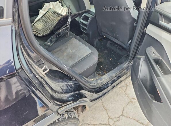 3VVDX7B24NM076427 2022 VOLKSWAGEN TAOS Black Вид задньої частини салону
