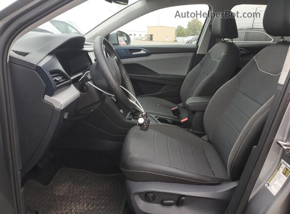 3VVEX7B2XRM103320 2024 VOLKSWAGEN TAOS Серебряный Вид салона спереди