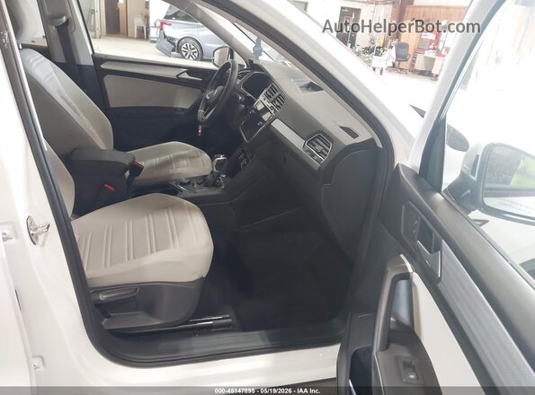 3VVFB7AX1RM452530 2024 VOLKSWAGEN TIGUAN Белый Вид салона спереди