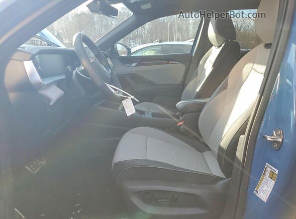 3VVGR7RM8SM067899 2025 VOLKSWAGEN TIGUAN Синий Вид салона спереди