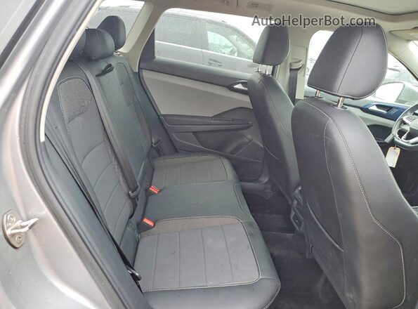 3VVLX7B22NM074221 2022 VOLKSWAGEN TAOS Серебряный Вид задних сидений