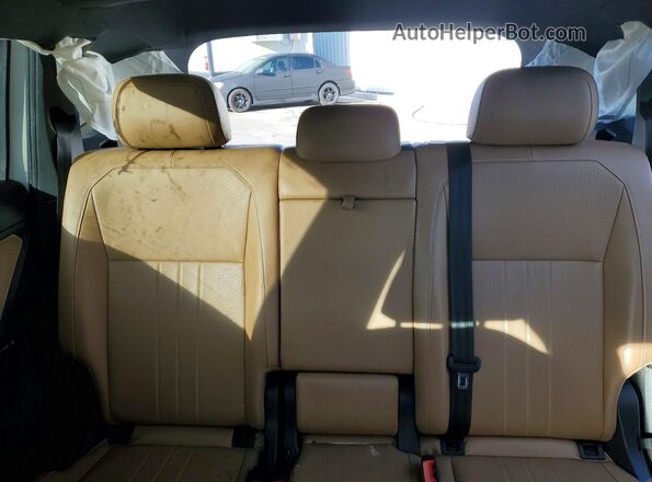 3VVMB7AX3RM067364 2024 VOLKSWAGEN TIGUAN White Вид задніх сидінь