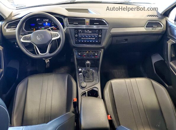 3VVMB7AX5PM005560 2023 VOLKSWAGEN TIGUAN Серый Вид панели приборов