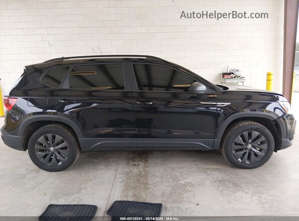 3VVMX7B28NM037159 2022 VOLKSWAGEN TAOS Black უკანა სალონის ხედი