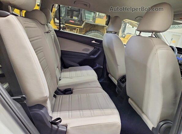3VVRB7AX2RM132842 2024 VOLKSWAGEN TIGUAN White Հետևի նստատեղերի տեսք