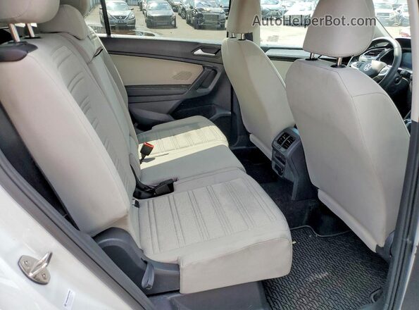 3VVRB7AX5RM080364 2024 VOLKSWAGEN TIGUAN White უკანა სალონის ხედი