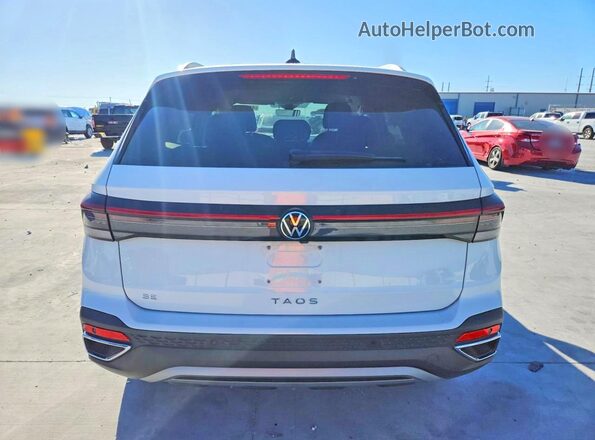 3VVSC7B23SM062310 2025 VOLKSWAGEN TAOS Белый Вид сзади