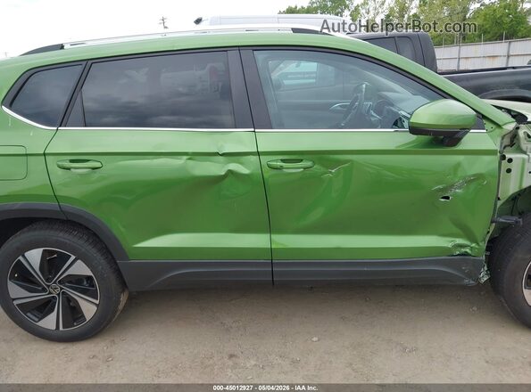 3VVVC7B29SM071428 2025 VOLKSWAGEN TAOS Зеленый 