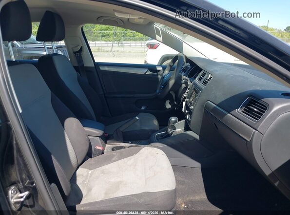 3VW2B7AJ8HM239272 2017 VOLKSWAGEN JETTA Black Widok wnętrza z przodu