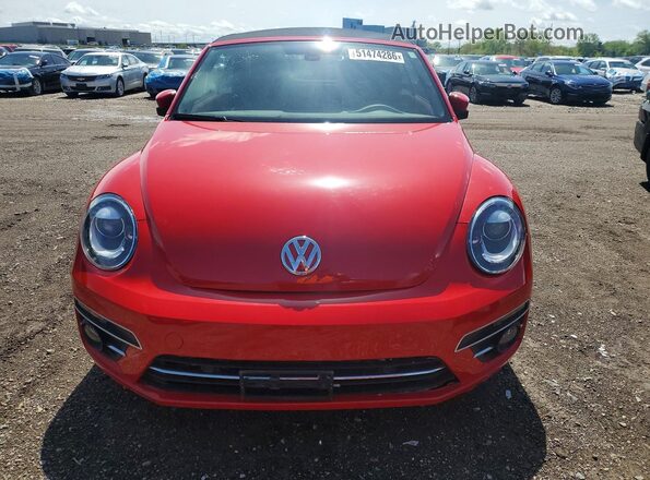 3VW5DAAT5JM505598 2018 VOLKSWAGEN BEETLE Красный Вид спереди