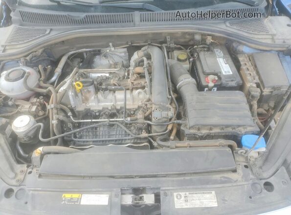 3VWC57BU0KM024187 2019 VOLKSWAGEN JETTA Blue Vista interior trasera