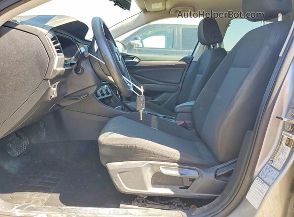 3VWC57BU2MM005756 2021 VOLKSWAGEN JETTA Silver წინა სალონის ხედი