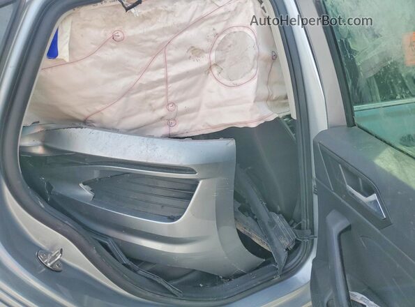 3VWC57BU3KM204229 2019 VOLKSWAGEN JETTA Серебряный Вид задних сидений