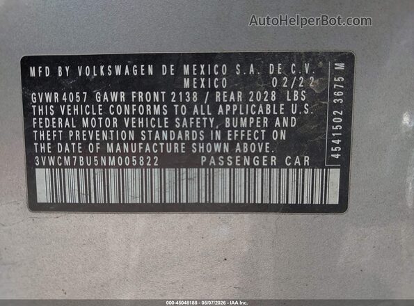 3VWCM7BU5NM005822 2022 VOLKSWAGEN JETTA Серебряный Вид подкапотного пространства