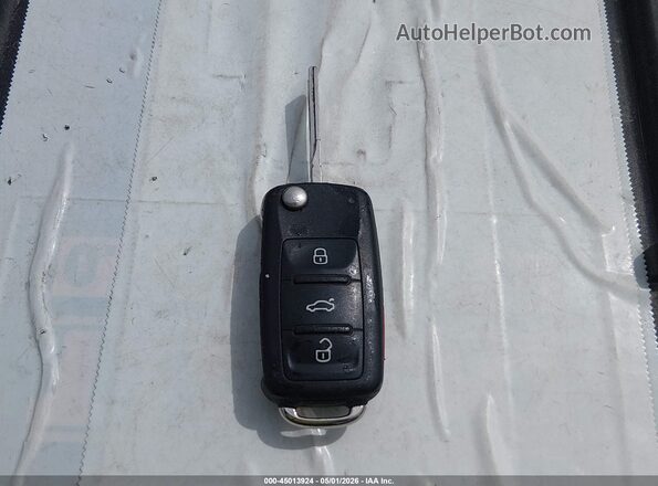 3VWDB7AJ4HM309682 2017 VOLKSWAGEN JETTA Синий Вид панели приборов