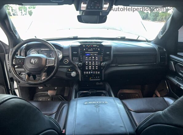 1C6RREHT6KN683294 2019 RAM 1500 White Vista de los asientos traseros