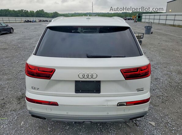 WA1VAAF78HD015230 2017 AUDI Q7 Белый Вид салона спереди