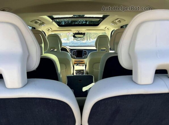 YV4BR0CK7M1700459 2021 VOLVO XC90 Белый Вид задних сидений